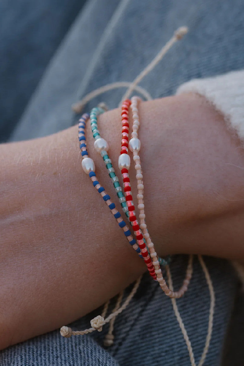 Mutiara Dainty Bracelet