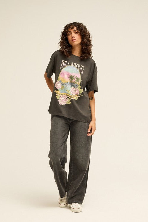 Dreamy Memories Tee