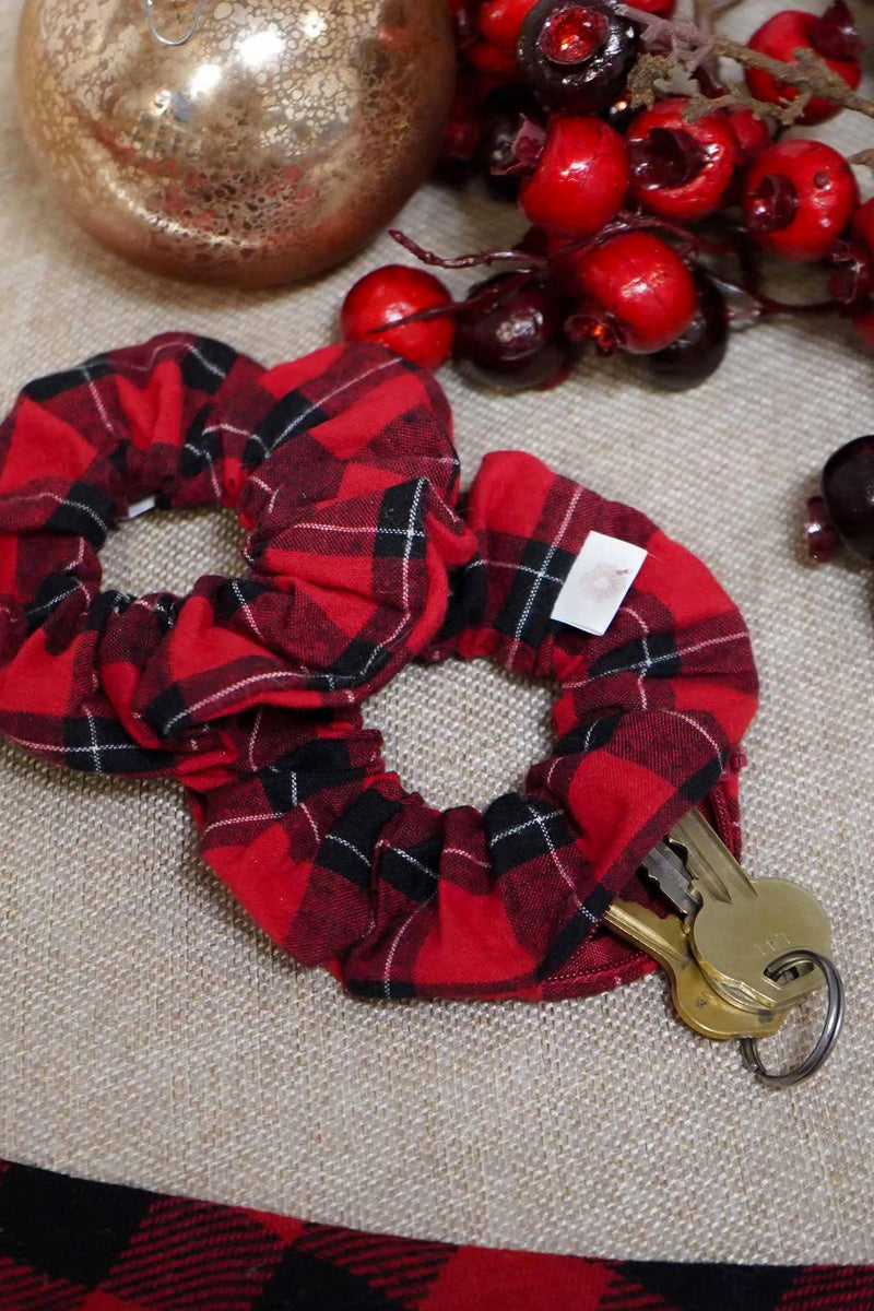 Holiday Flannel Pocket Scunchie