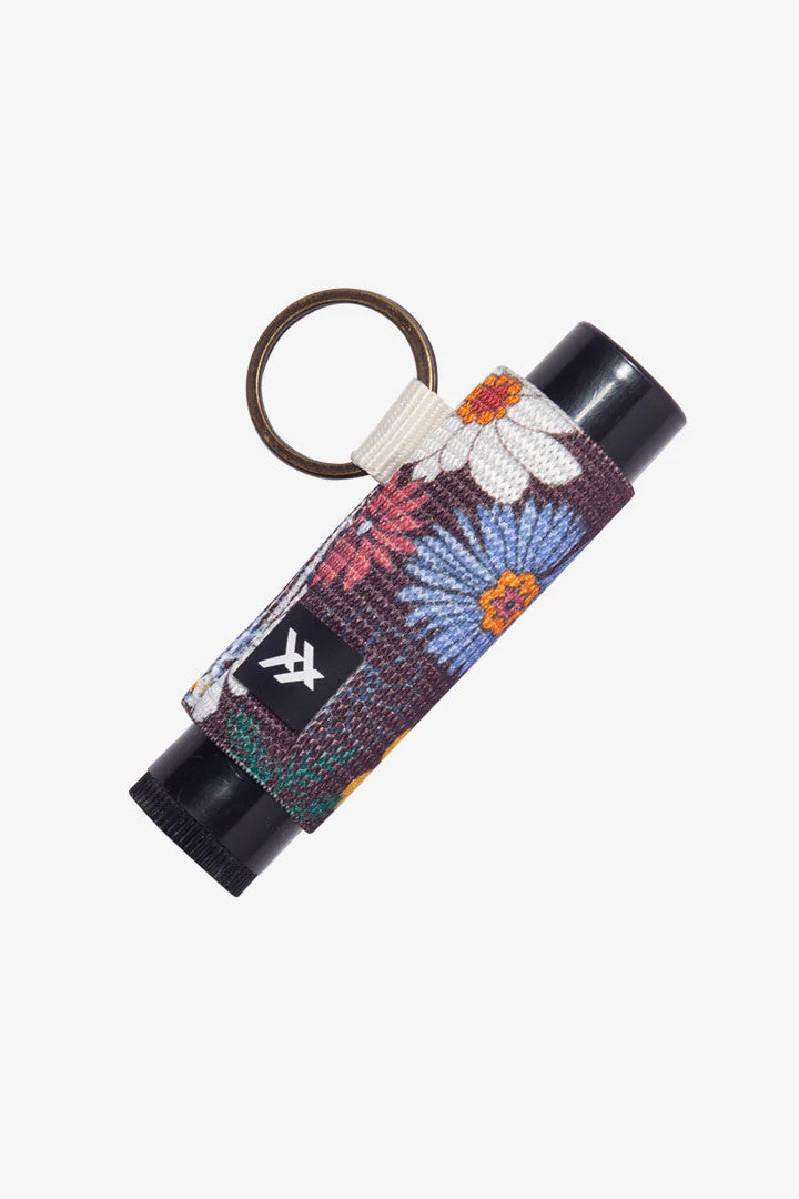 Thread 25 Lip Balm Holder