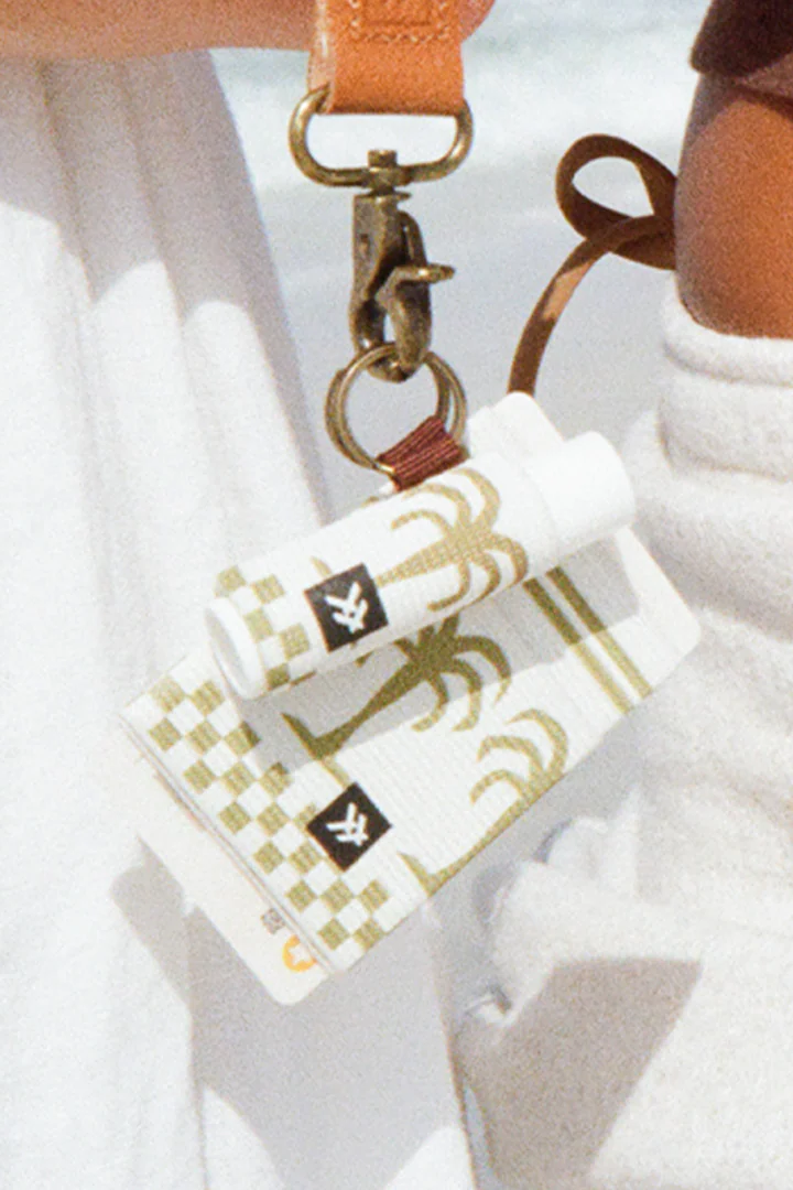 Thread 25 Lip Balm Holder