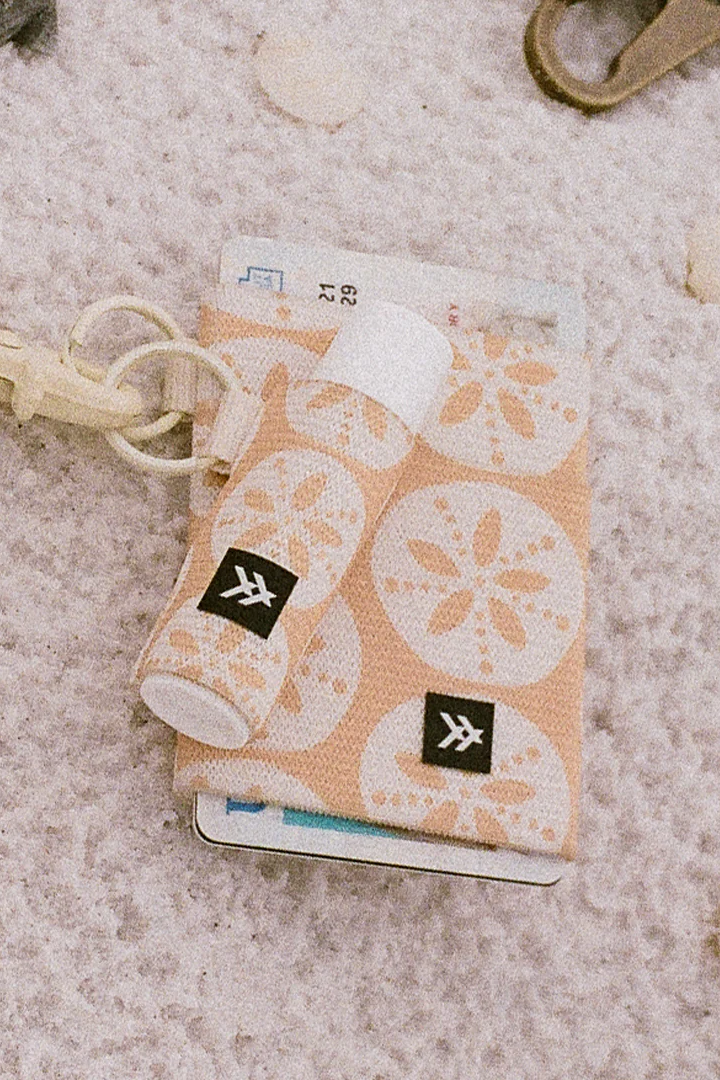 Thread 25 Lip Balm Holder