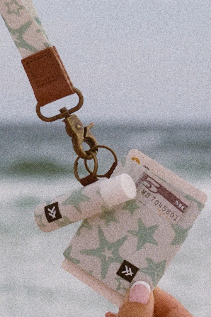 Thread 25 Lip Balm Holder