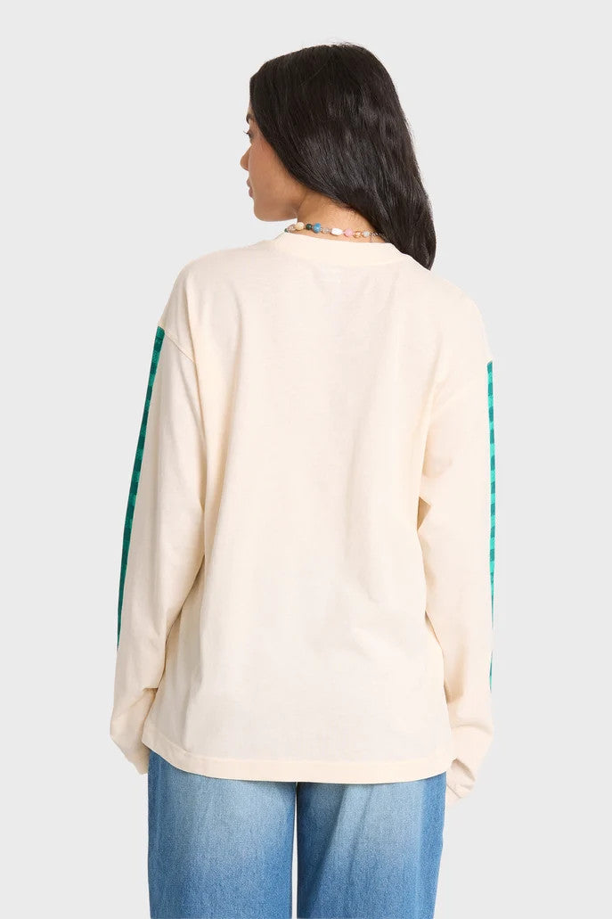 On Vacay L/S Tee