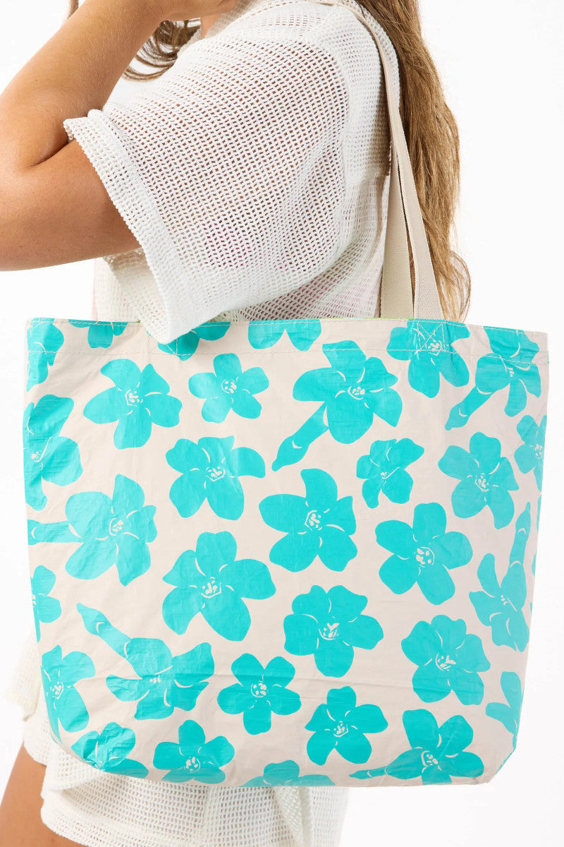 Puakenikeni Buds Reversible Tote